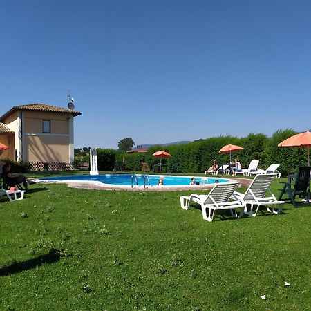 Hotel Villaggio Le Stelline Монтефалько Екстер'єр фото